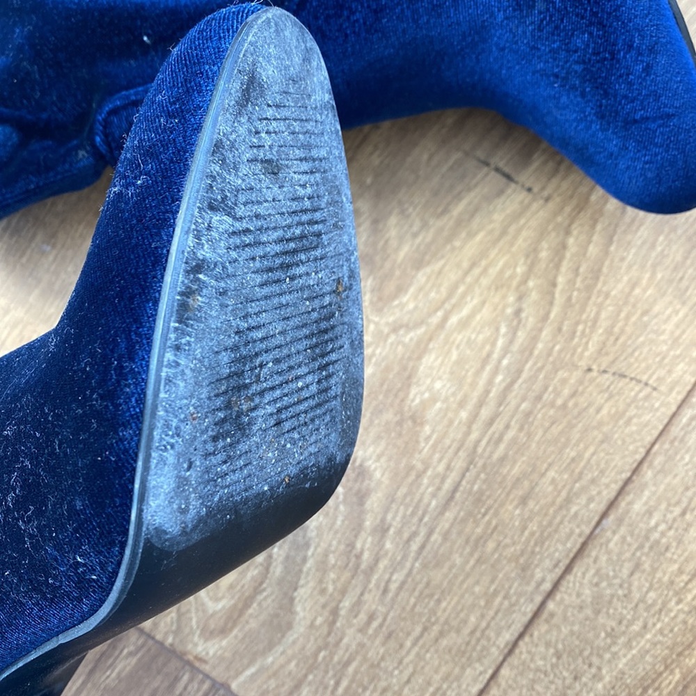 Steve Madden Navy Velvet Block Heel Booties - Picture 4 of 5